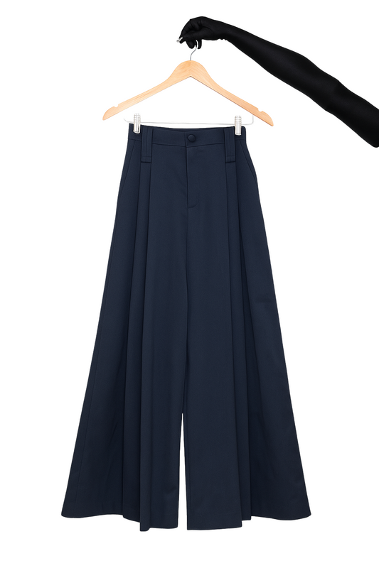 María Elena Villamil Pants