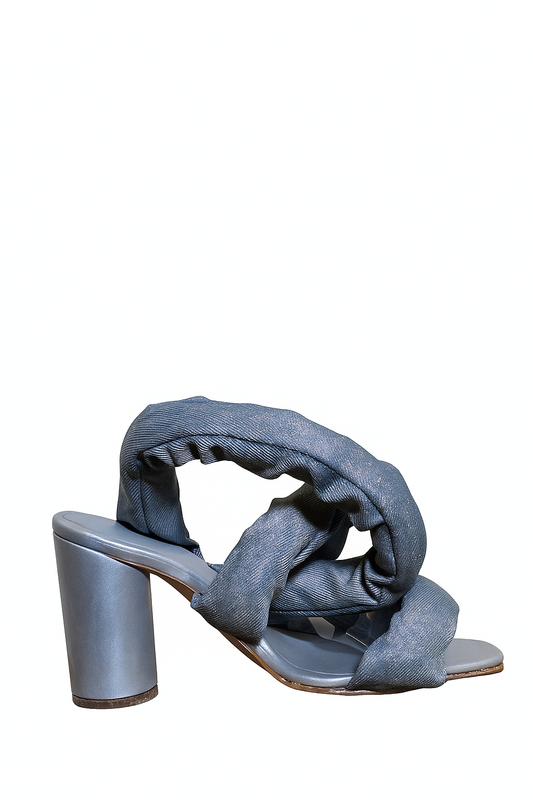 Bisou by Ricardo Castro Heels