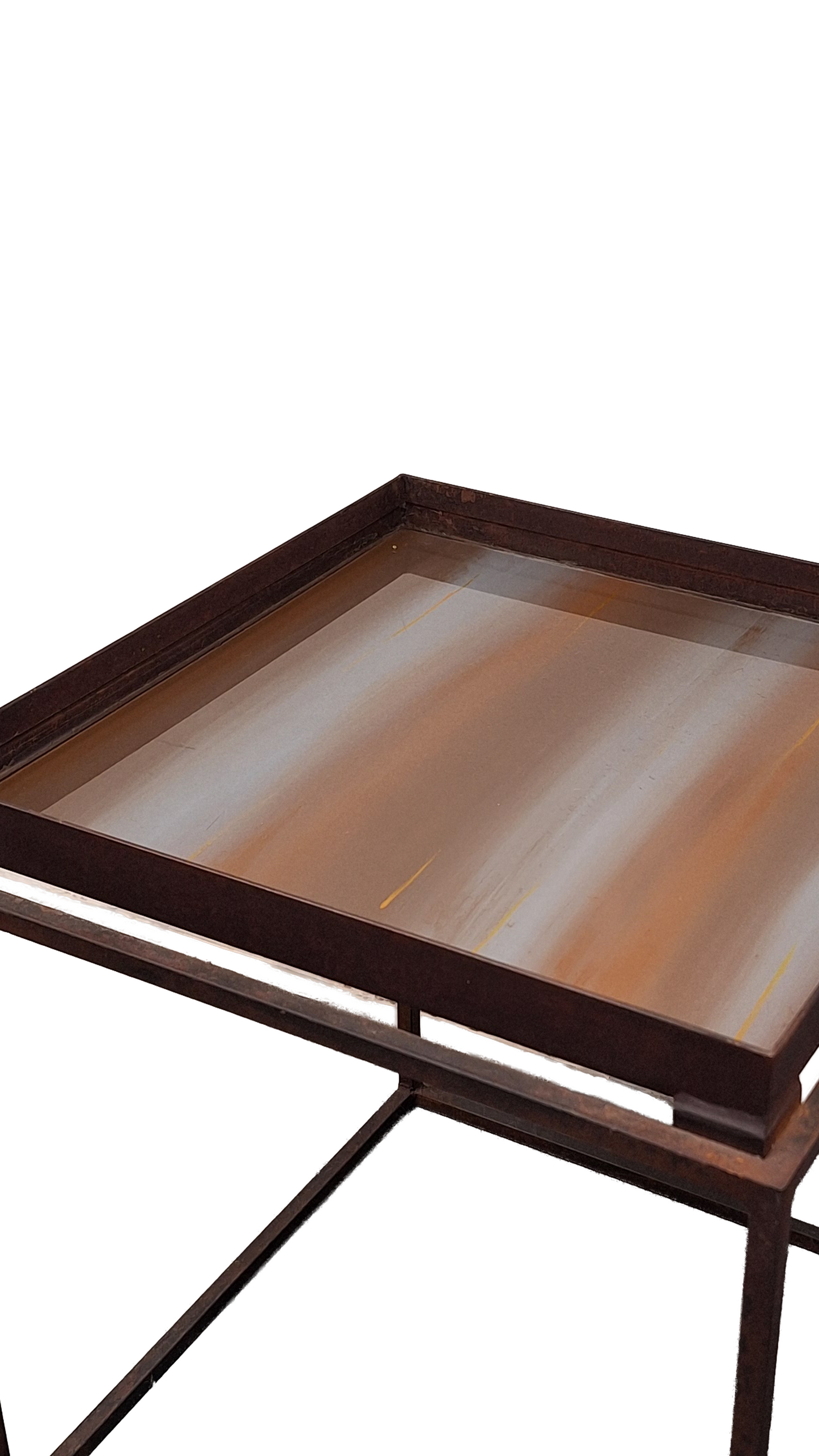 Mesa auxiliar en hierro